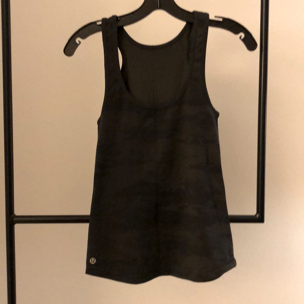 Lululemon camouflage print tank top